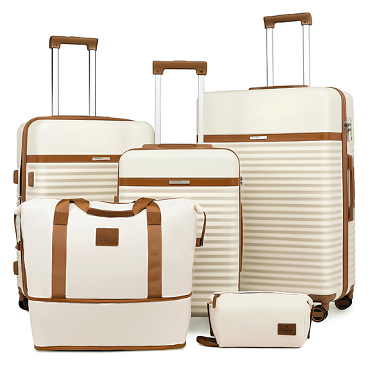 Ensemble de cinq bagages crème et camel, incluant valises à roulettes, sac de voyage et trousse assortie.